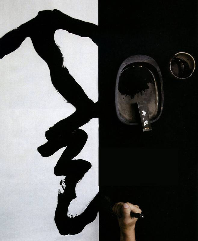 [수원=뉴시스] 강병인 작품. (사진=경기문화재단 제공) 2025.04.21. photo@newsis.com *재판매 및 DB 금지