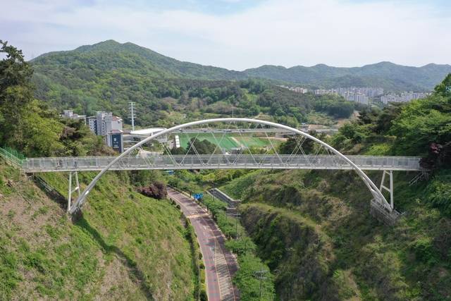 광주 남구가 1999년 조성한 제석산 구름다리 전경. 사진 제공=남구청