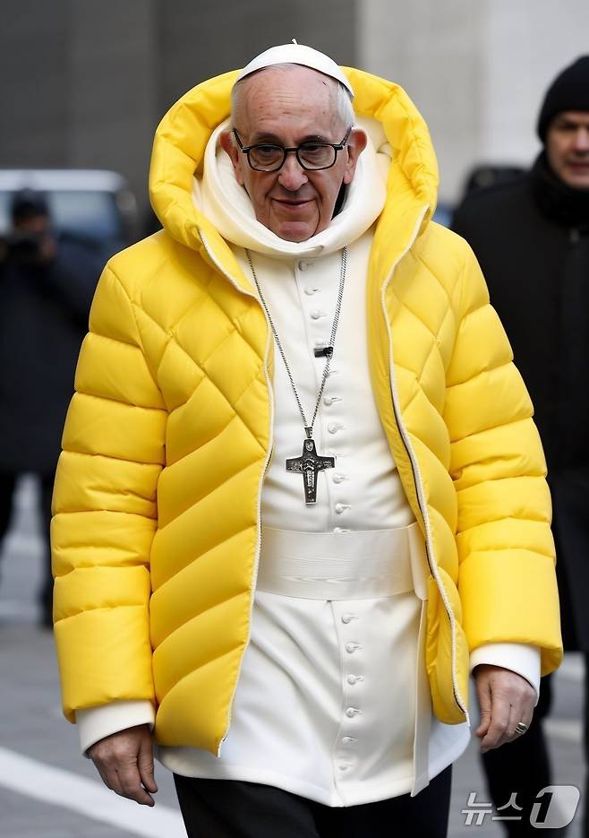 명품 패딩을 입은 교황의 모습을 그린 가짜 AI 이미지. <출처=X>