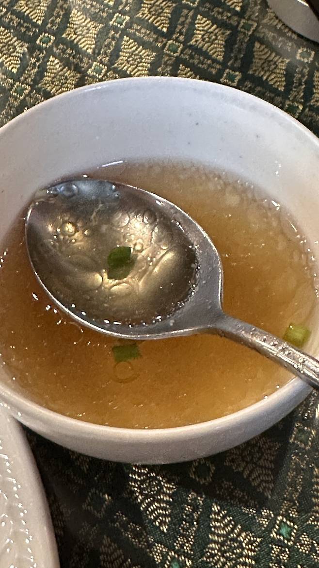 IMG_0678.jpeg 족발덮밥 & 쏨땀