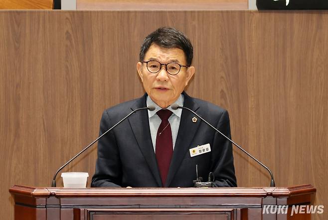 정광섭 충남도의원이 22일 열린 제358회 임시회 4차 본회의에서 5분발언에 나서고 있다.