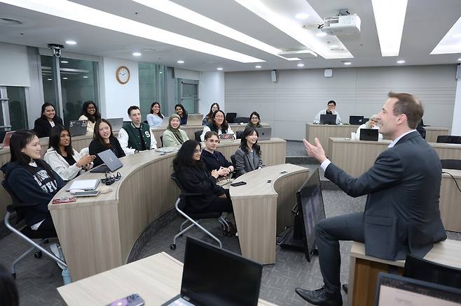 성균관대 SKK GSB MBA 수업 장면. 성균관대