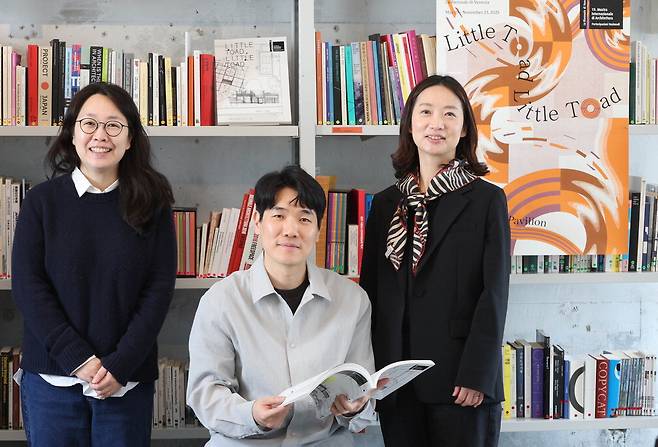 베니스비엔날레 국제건축전 한국관 예술감독 김희정, 정성규, 정다영(왼쪽부터). 이충우 기자