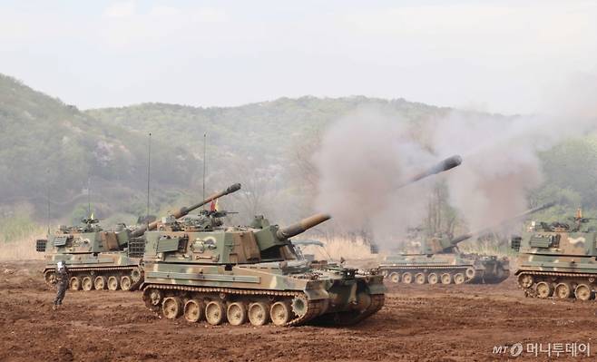 육군은 지난 21일 경기도 파주에서 美스토리표적지에 대한 포탄 사격훈련을 7년 만에 재개했다고 22일 밝혔다. / 사진=육군