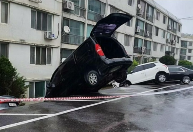 남양주 주차장 옹벽 붕괴 현장. 연합뉴스