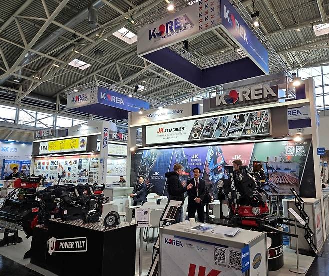 지난 7일부터 일주일 동안 독일 뮌헨에서 열린 ‘독일 뮌헨 건설·광산기계전’에서 코트라가 운영한 한국관 전경. [코트라 제공]