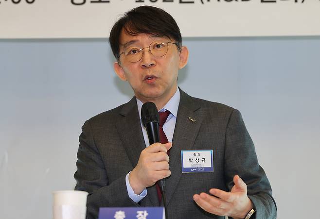 박상규 중앙대학교 총장이 21일 서울 동작구 중앙대학교에서 열린 2025 상반기 언론간담회에서 취재진의 질문에 답하고 있다. [연합]