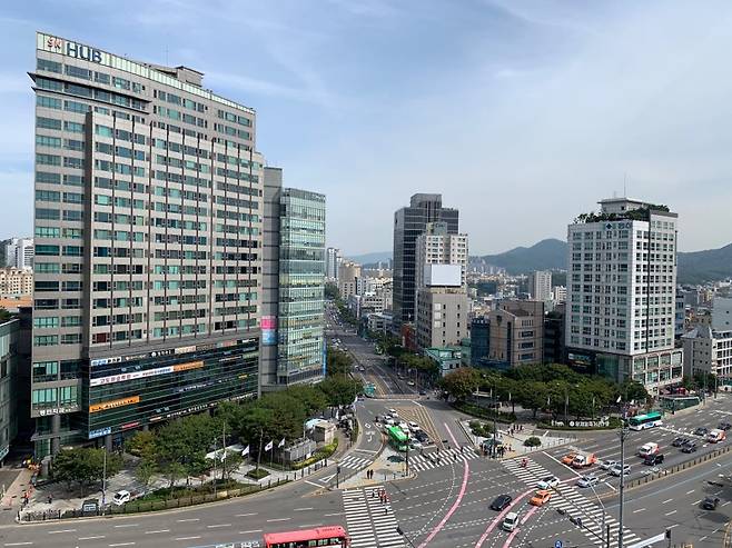 서울 서초구 양재역 전경. [상가정보연구소]