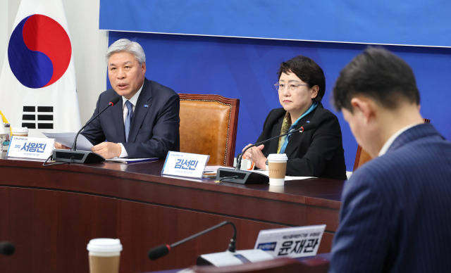 ▲조국혁신당 서왕진 의원(왼쪽)이 지난 8일 국회 토론회에서 발언하고 있다. ⓒ연합뉴스
