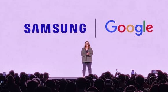 지난해 7월 10일 프랑스 파리 루브르 박물관에서 열린 갤럭시 언팩 2024에서 ‘갤럭시 Z 폴드6’와 ‘갤럭시 Z 플립6’에 탑재된 ‘구글 제미나이’ 앱이 공개되고 있다. 연합뉴스