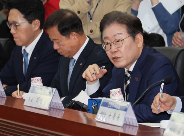 이재명 더불어민주당 대선 경선 후보가 21일 서울 여의도 금융투자협회에서 열린 자본시장 활성화를 위한 정책간담회에서 발언하고 있다. 연합뉴스