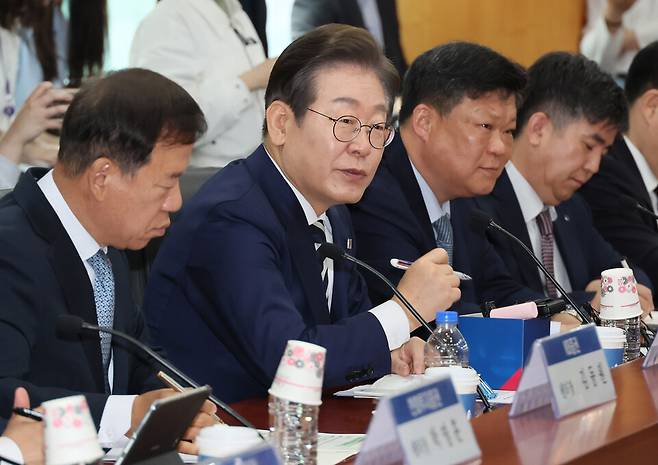이재명 더불어민주당 대선 경선 후보가 지난 21일 서울 여의도 금융투자협회에서 열린 자본시장 활성화를 위한 정책간담회에서 발언하고 있다. ⓒ연합뉴스