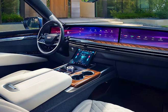 캐딜락 더 뉴 에스컬레이드 실내