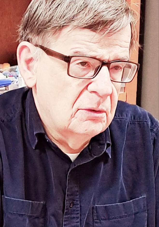 연합뉴스와 인터뷰 중인 란코프 교수 [윤근영 기자 촬영]