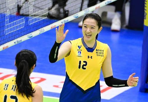 현대건설에서 뛰었던 미들 블로커 이다현(오른쪽) [한국배구연맹 제공. 재판매 및 DB 금지]