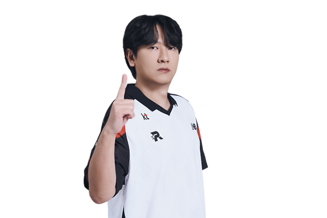 김정민이 22일 서울 잠실DN콜로세움에서 열린 2025 FSL D조 패자전서 DN프릭스 ‘제이드’ 이현민을 2-0으로 이겼다. 사진 | 넥슨