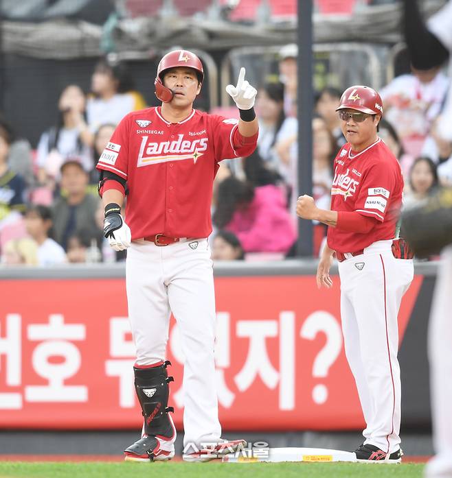 그동안 침묵했던 SSG 한유섬의 방망이가 23일 수원 KT전에서 깨어났다. 수원 | 최승섭기자 thunder@sportsseoul.com