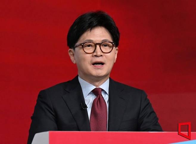 지난 20일 서울 강서구 ASSA아트홀에서 열린 국민의힘 제21대 대통령 후보자 1차 경선 조별 토론회에서 B조 한동훈 후보가 발언하고 있다. 국회사진기자단