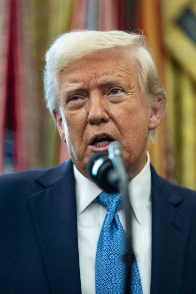 도널드 트럼프 미국 대통령이 22일(현지시간) 백악관 집무실에서 발언하고 있다. UPI연합뉴스