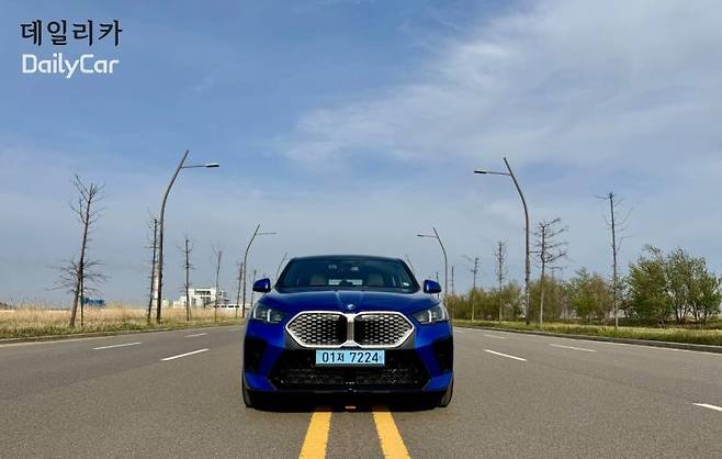 BMW iX2