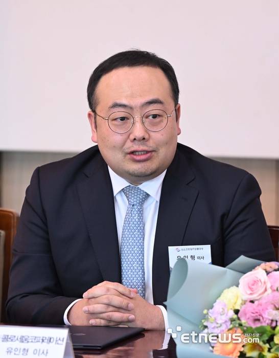 유인형 콜로세움코퍼레이션 이사