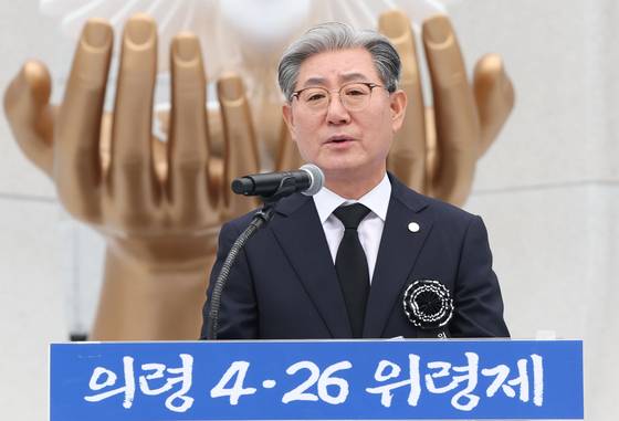 지난해 오태완 의령군수가 '우순경 사건 위령제'에서 추모사를 하고 있다. 연합뉴스