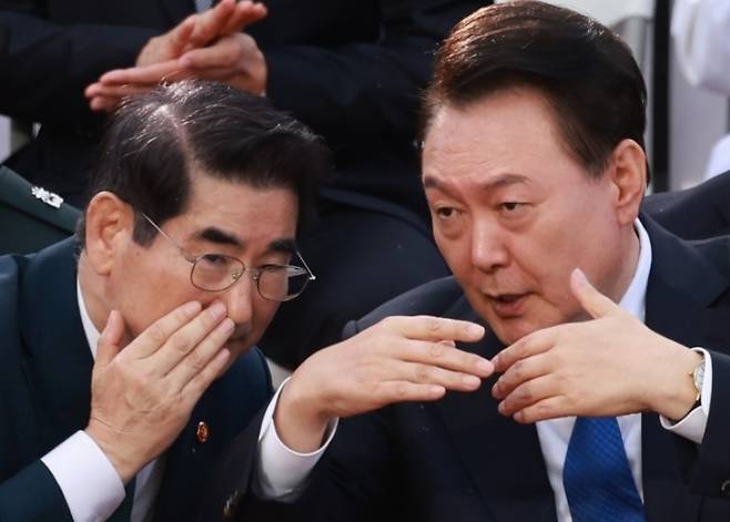 김용현 전 국방부 장관과 윤석열 전 대통령 [연합]