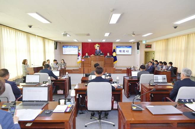 [문경시의회 제공]