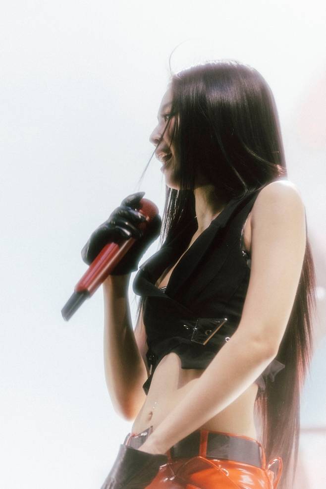 지난 13일과 20일(현지 시각) 미국 코첼라 무대에 선 제니. OA엔터테인먼트 제공