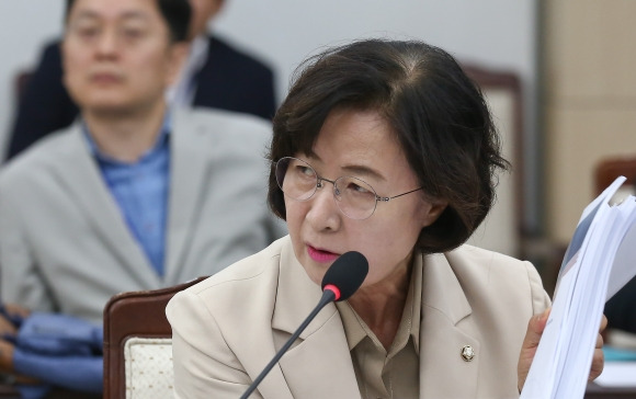 추미애 더불어민주당 의원. 국회사진기자단