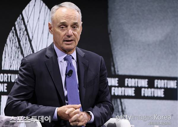 롭 맨프레드 커미셔너 / 사진=GettyImages 제공