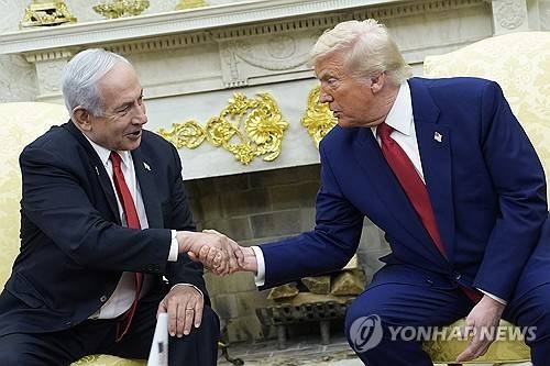 백악관에서 만난 네타냐후 이스라엘 총리와 트럼프 미국 대통령 [UPI 연합뉴스 자료사진. 재배포 및 DB 금지]