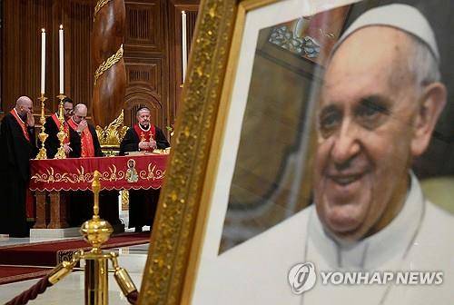 선종한 프란치스코 교황을 위한 추모 미사  [AP=연합뉴스 자료사진 재판매 및 DB금지]