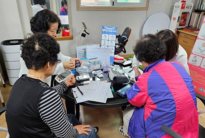 철원군, 찾아가는 건강마을 만들기 프로그램 [철원군 제공. 재판매 및 DB 금지]