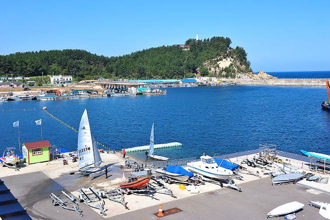 강원 양양 수산마을의 요트체험 (사진=어촌어항공단)