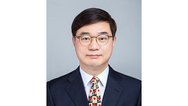 이원준 원장 | 출처: 플로라여성의원