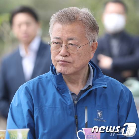 문재인 전 대통령/뉴스1DB