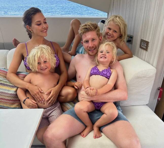 더 브라위너 SNS