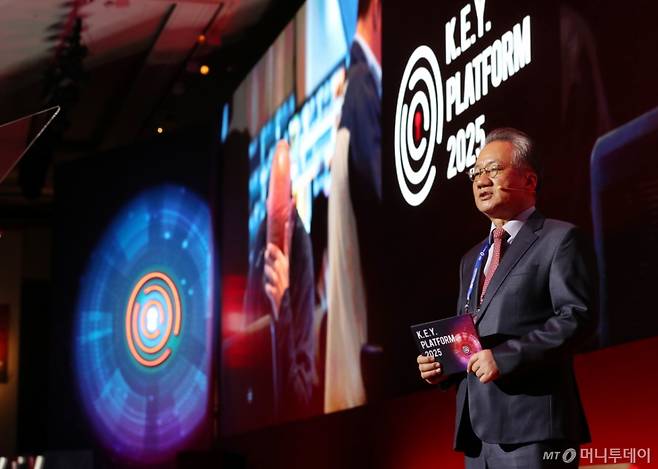 강호병 머니투데이 대표가 24일 영등포구 콘래드 서울 호텔에서 머니투데이 주최로 진행된 '2025 키플랫폼' 총회에서 환영사를 하고 있다. /사진=이기범 기자 leekb@