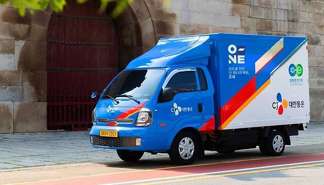 [서울=뉴시스] CJ대한통운 택배 차량. (사진=뉴시스 DB). photo@newsis.com *재판매 및 DB 금지