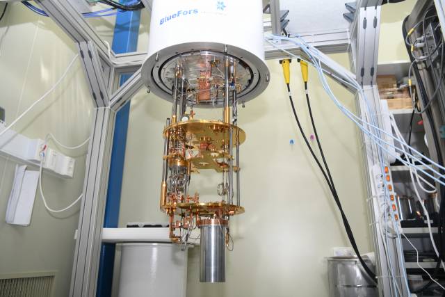 한국표준과학연구원이 개발한 초전도 양자컴퓨터. 사진제공=한국표준과학연구원