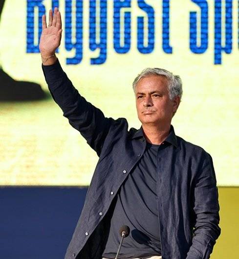 조세 무리뉴 페네르바체 감독의 포르투갈축구대표탐 사령탑 부임 가능성이 제기됐다.