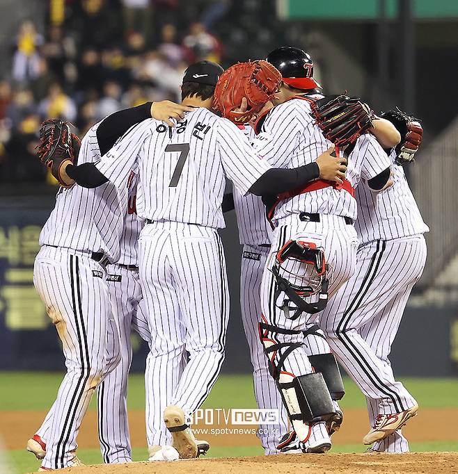 ▲ LG 트윈스는 22일 NC전 연장 10회 5-6 패배 전까지 연패가 없었다. ⓒ곽혜미 기자