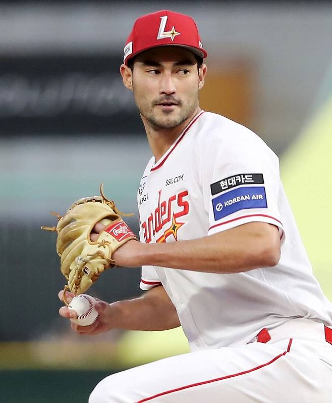 ▲ 복귀 후 긍정적인 투구 내용으로 올 시즌 구단의 기대치를 채워가고 있는 미치 화이트 ⓒSSG랜더스