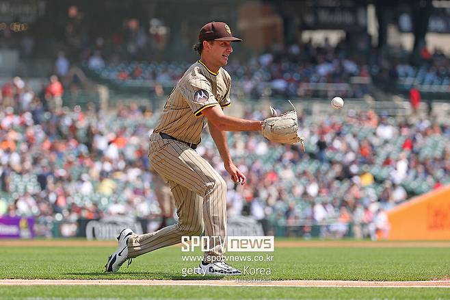 ▲ 수비하는 카일 하트.