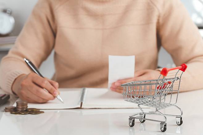 식비만 줄여도 한달 지출을 획기적으로 절감할 수 있다.[사진 | 게티이미지뱅크]