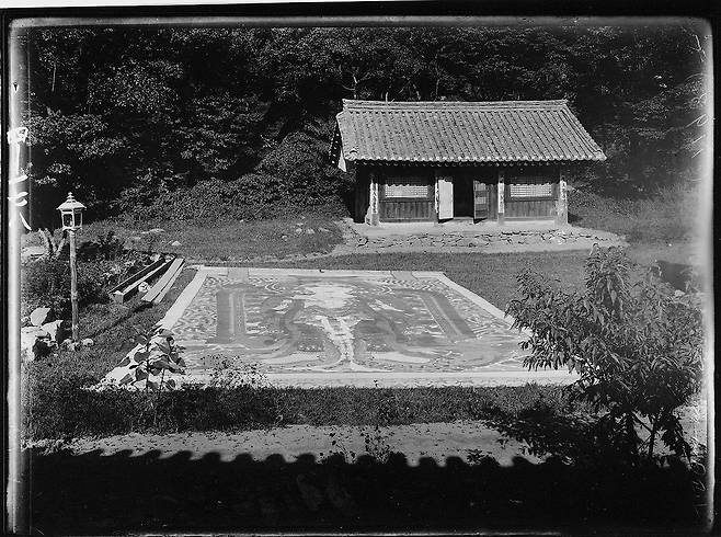 일제강점기 때 촬영한 무량사 괘불도 유리건판 자료 [국립중앙박물관 제공. 재판매 및 DB 금지]