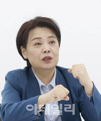 [이데일리 이영훈 기자] 윤희숙 국민의힘 경제활력민생특위 위원장 겸 여의도연구원장