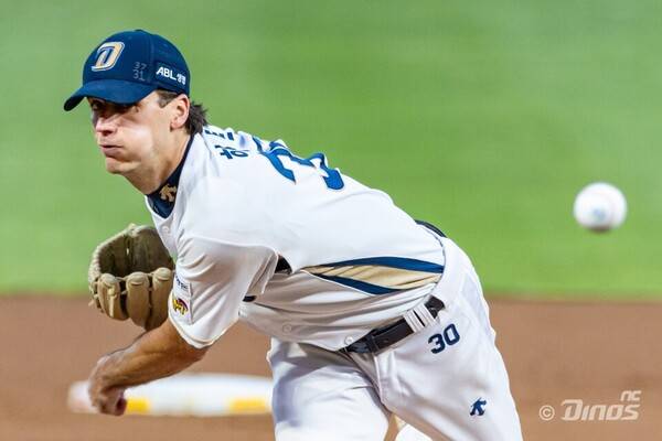 2024년 투수 골든글러브, 최동원상 수상한 前 NC 다이노스 투수 카일 하트. 사진┃NC 다이노스 제공