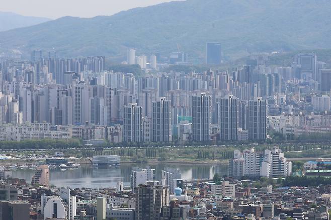 남산에서 바라본 서울 시내 아파트 단지. /연합뉴스